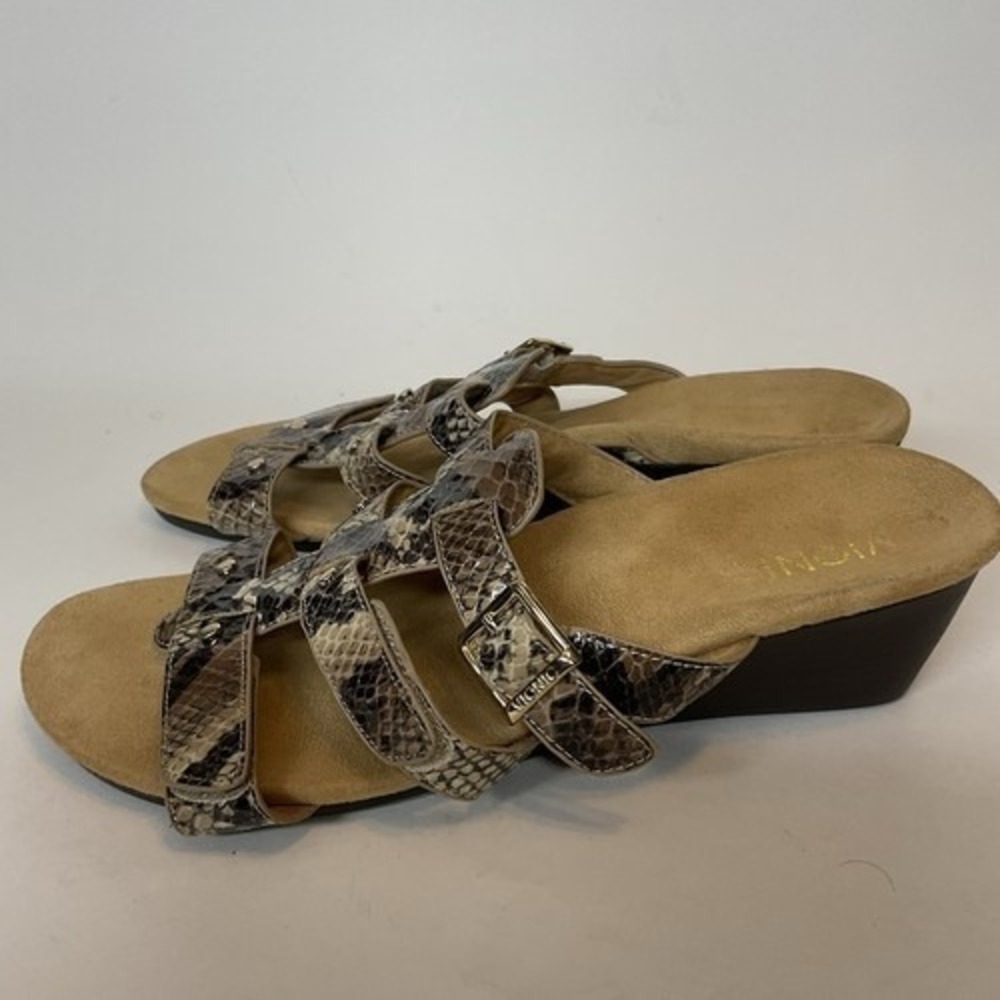 NWOB Vionic 381Radia Slip On Strappy Wedge Heel Sandals Women 8 China Snakeskin